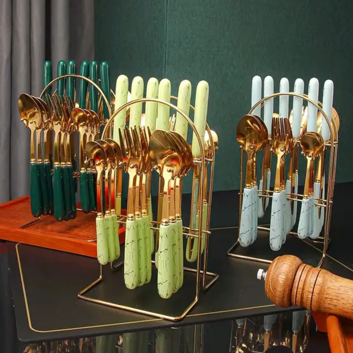 CUILLÈRE PLAQUÉE OR